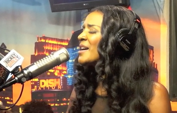 MOMMA DEE 