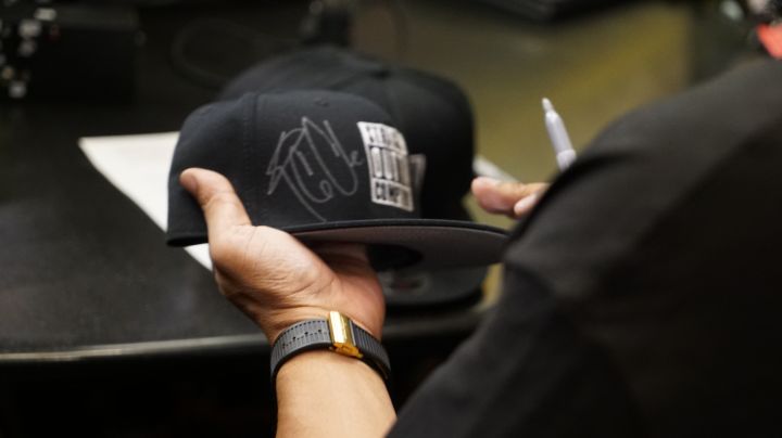 Ice Cube Signing Autograph’s For Straight Outta Compton Fans