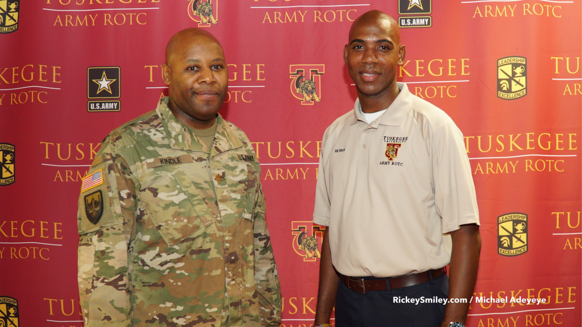Rickey Smiley Visits Tuskegee University For ROTC Week