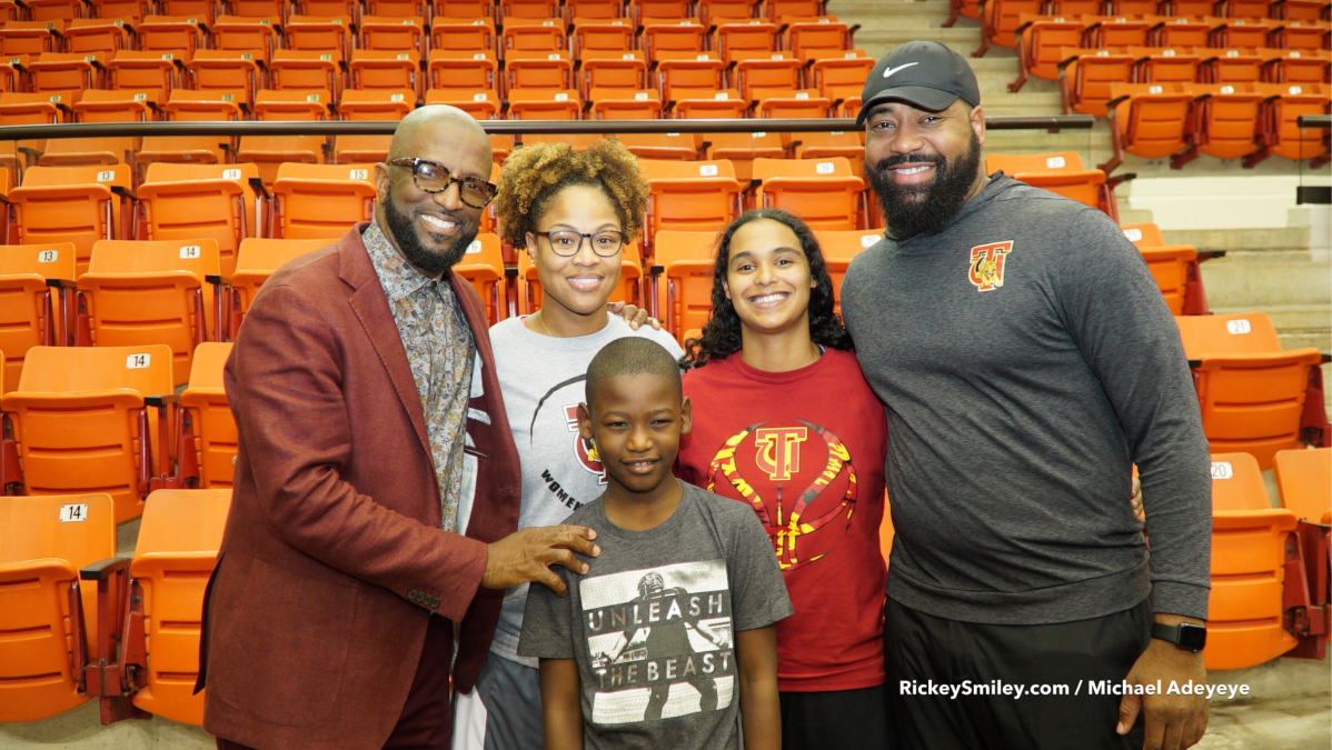Rickey Smiley Visits Tuskegee University For ROTC Week