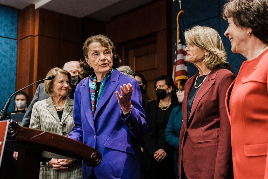 Bipartisan Senators Hold Violence Against Women Act News Conference