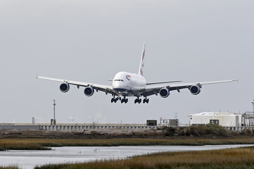 Planes at San Francisco International Airport (SFO) during rainy day